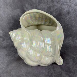 Vtg Iridescent Pearlized Ceramic Conch Shell Tissue Box Cover Coastal Decor 80s